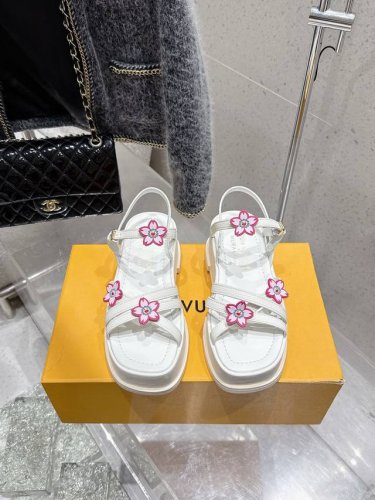 顶级版本 Louis Vuiteeon Lv Maya Flatform 凉鞋防水台厚底凉鞋樱花凉鞋 鞋面：牛皮 丹宁牛仔布 内里垫脚：羊皮 鞋底：原版开模橡胶