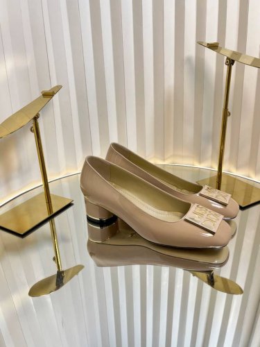 Dior 迪奥 2025秋冬最新时装秀高定系列 Miss Dior 粗跟方头玛丽珍芭蕾舞女鞋 Cd字母Logo五金珐琅方扣低跟一圈带中古女单鞋 原版开发顶级高端