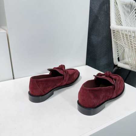 高品质出厂 ！顶级品质Bottega Veneta 葆蝶家25AW春夏新品麻花金属扣中性复古乐福鞋小皮鞋单鞋！ 顶级版本 春夏新品 标志性金属质感绳结 老钱风拿 - 点击图像关闭