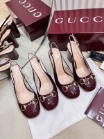 G家新款Gucci马衔扣露跟浅口后系带凉鞋粗跟漆皮凉鞋 顶级版本、欢迎比对. 原版1:1复刻 鞋面：进口高档牛漆皮 内里 垫脚：全粒纹高档小羊皮 鞋底：意大利顶
