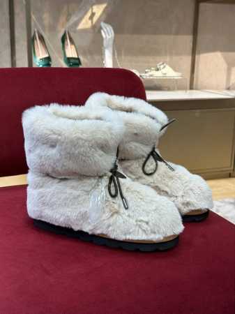 顶级品质 louis vuitton fw24 new arrival～ L家2024秋冬毛毛羽绒靴新品 鞋面原版编织羊毛，与正品一致 内里填充90白鸭绒！ 丑 - 点击图像关闭