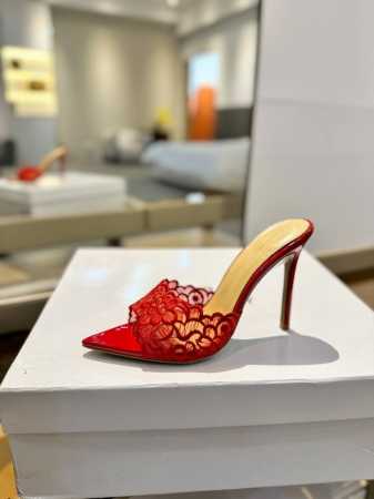 Gianvito rossi 2024 经典款尖头电绣高跟鞋，它的出现就像夜空中最璀璨的星辰。经典的款式，永恒的魅力，电绣的图案更是为其增添了梦幻的色彩。每一步 - 点击图像关闭