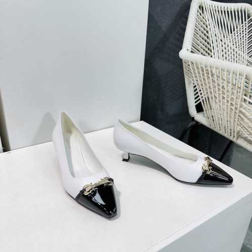高品质出厂380！顶级品质Ferragamo菲拉格慕25春夏新款五金扣猫跟单鞋！ 最新麻花五金扣搭配利落年轻的设计！舒适百搭的同时也具备出色的耐用性！融合了时尚