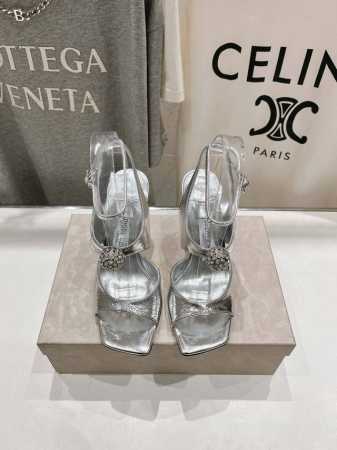 高版本出厂 Jimmy Choo*｜Jc 吉米周2025Ss夏季新款高跟凉鞋 原版套楦，完美的线条，简约大气上脚显气质粗跟舒适百搭，还能拉长双腿显高显瘦显腿长， - 点击图像关闭