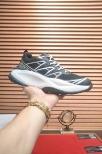 出厂价p Givenchy.纪梵希 专柜同步发售鞋面 意大利进口品牌Logo印花布匹 尽显奢华 透气猪皮内里加上双层组合 脚感舒适 鞋底 原厂特供气垫大底 轻便