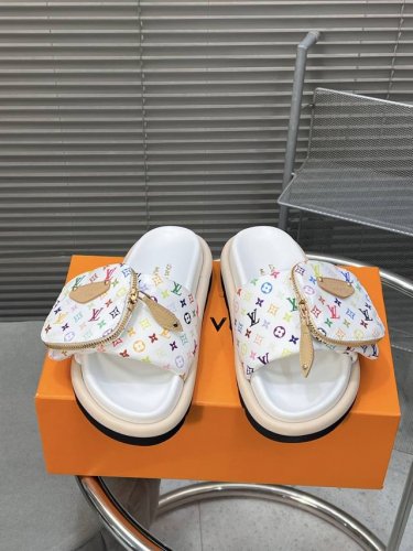 P270 Louis Vuitton Ss25 New Arrival～ Lv2025春夏新款｜白三彩魔术贴拖鞋 Louis Vuitton X Takashi