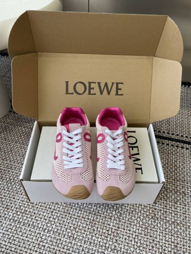 顶级版本 新版面 Loewe 罗意威 25Ss最新走秀款 Ballet Runner 2.0 芭蕾 休闲 运动鞋 德训鞋 尼龙和牛皮革运动鞋 不对称鞋头设计、袜