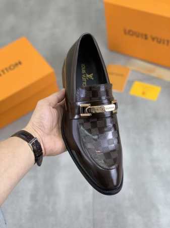 出厂价 Louis Vuitton 新款Lv路易威登 * 顶级版本 Lv经典皮鞋！选用进口原版开边珠小牛皮 高端猪皮内里 原版耐磨橡胶组合大底！高品质精品！颜色 - 点击图像关闭