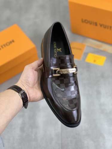 出厂价 Louis Vuitton 新款Lv路易威登 * 顶级版本 Lv经典皮鞋！选用进口原版开边珠小牛皮 高端猪皮内里 原版耐磨橡胶组合大底！高品质精品！颜色