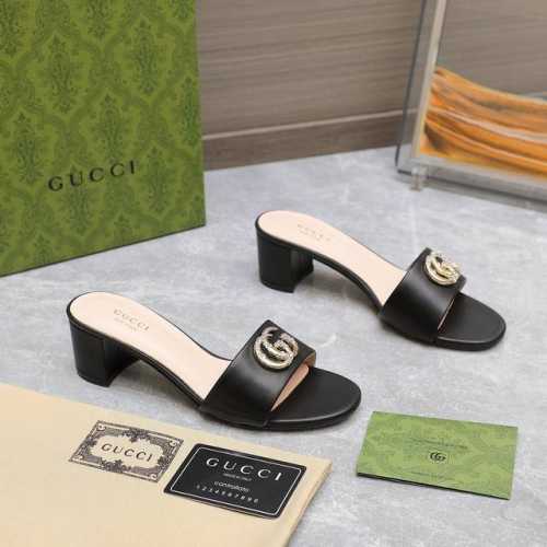 独家顶级版本 Gucci古*驰2025春夏最新爆款凉拖鞋系列 圆头纯色钻扣后空凉鞋 最新双G水钻饰扣原单品质 原汁原味的欧式风格，上脚非常完美穿搭上配此鞋，优雅