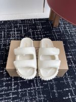 代购级 ash 25Ss 春夏季新款 系列休闲 平底 拖鞋款 专柜同步新款 质感皮面 光泽羊皮打造摩登轮廓 上脚绵软质感加分 行走云端的轻盈自在 皮质脚床 柔软