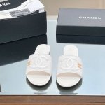 主推款 顶级品质！春夏新品！拖鞋Hanel香奈儿经典 凉拖鞋 一系列实穿的日常必备款式，可随心搭配，打造多样风格，刺绣Logo 和立体钻扣双C构成，每一个角度都