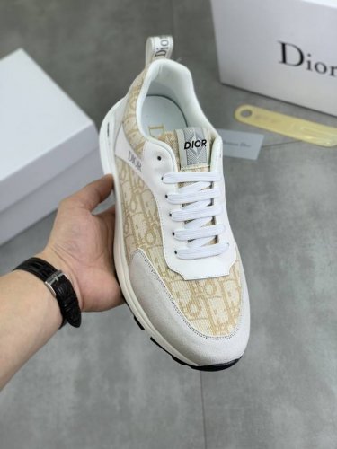 工厂p价p 实价 Dior 2025迪奥原版系带低帮男鞋 经典款休闲鞋本款是官方主打经典款 质量 原厂名师制作 采用优质牛皮配原版材料舒适透气网布內里猪皮鞋垫