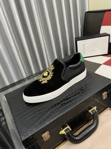 出厂价pp： 古奇Gucci 最新爆款休闲鞋，顶端品牌奢侈～代购，顶级～质量。专柜同卖产品面料原版采用3D刺绣技术 舒适的羊皮内里 ，38-443款可选
