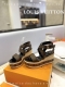 出厂 Louis Vuitton 最新走秀款厚底凉鞋 香港原版购入一比一开模 今年的款式比去年增加了老花原素 显得更为大牌 皮面款采用原版仿旧打蜡牛皮 内里垫脚