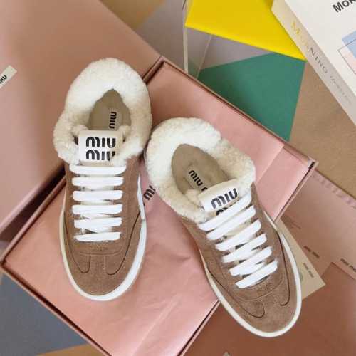 顶级版本：女款 MiuMiu缪缪 最新款 德训鞋 休闲 运动鞋 滑板鞋 原版购入开发 做货 Miu Miu运动鞋巧妙地表达了运动装与充满活力和进取心的女性理念之