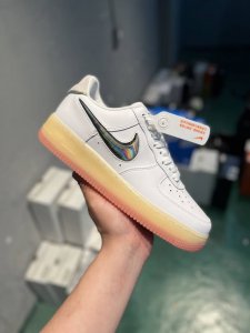 Nike Air Force 1'07 Low 镭射水晶 空军一号低帮休闲板鞋 原楦头原纸板 打造纯正空军版型#专注外贸渠道 全掌内置蜂窝气垫 #原盒配件 原厂