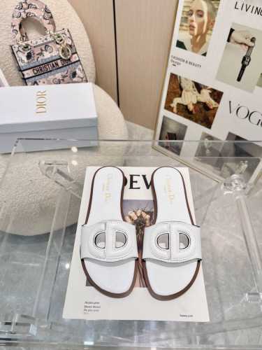 Dior24款春夏新品，6色任选，码数35-42，出厂价：150 真皮底