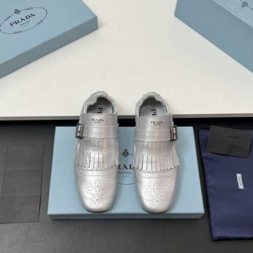 工厂价 顶级品质！Prada 25ss 普拉达走秀款复古布洛克雕花皮鞋系列25年专柜走秀款 复古感时髦满满 随意百搭 时尚休闲 独到味道 轻松驾驭 休闲时髦 两