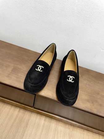 皮里 毛里 ChaneL 24K泰迪乐福鞋 秋冬新款 小香羊羔毛乐福鞋 舒适保暖平底毛毛鞋 秋冬新款单鞋 香奶奶新品乐福鞋 设计简约高级，超级百搭款！双C lo - 点击图像关闭