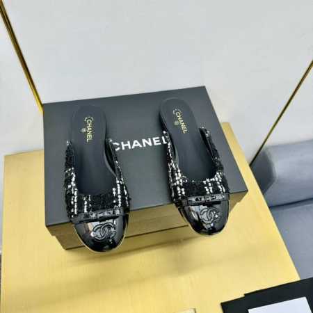 Chanel香奈儿 2024专柜顶级玛丽珍单鞋拖鞋 这款经典设计；各大社交平台热门的款式晒图 简直疯抢了、明星仙女们的挚爱 多元化非常百搭，不卡脚也不会磨脚 质 - 点击图像关闭