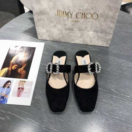 出厂 方头平底穆勒鞋水晶与珍珠的搭配组合 “珠光宝气”的女人味，将简约的一字带用水晶珍珠装饰成修饰脚型的神器 十分醒目的设计风格 再加上小方头楦型完全做到了极致 - 点击图像关闭