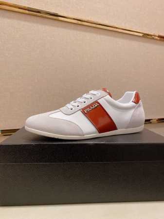 工厂价 Prada～普拉达 潮流新款上市 官网同款 专柜品质 原版搭配 精选头层小牛皮搭反绒牛皮面料。舒适透气羊皮内里 做工精细 用料上层 100%纯牛皮打造 - 点击图像关闭