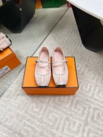 出厂 Hermes爱马仕H家 25 新款网面 玛丽珍 休闲鞋 丑鞋的时髦 ,上脚真心不丑，穿上就是时髦人儿，脚感非常舒服又轻便，经典运动风格+网面色设计，丑的耐