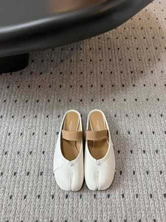 代购级版 出厂 专柜最新Maison Margiela Mm6马吉拉 皱褶分趾鞋 Tabi分趾芭蕾舞松紧带半拖 涂鸦 意产植鞣羊皮 真正的原版大底 太火了 依旧 - 点击图像关闭