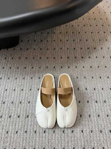代购级版 出厂 专柜最新Maison Margiela Mm6马吉拉 皱褶分趾鞋 Tabi分趾芭蕾舞松紧带半拖 涂鸦 意产植鞣羊皮 真正的原版大底 太火了 依旧