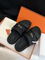2024- Hermes 爱马仕2024新款二舅拖系列 情侣款 一直都很火爆的二舅拖鞋 随意各种搭配都很棒！！！ 材料：进口牛皮 牛里 大底：Tpu防滑耐磨大底