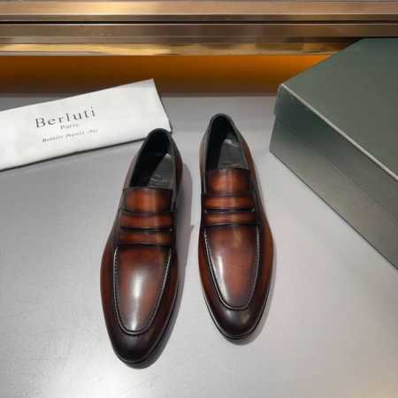 Berluti 高端精品 擦色手绘进口牛皮，意大利原版真皮大底，牛皮内里垫脚。 四季新款alessandro Demesure系列，专业的patina染色处理， - 点击图像关闭
