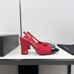 代购级 高跟版面 Chanel 经典Slingback后空凉鞋 前几年一直在做这个款 今年我们还是重新购版，再次精细Copy。 发现新版面的鞋面线条和形体舒适度
