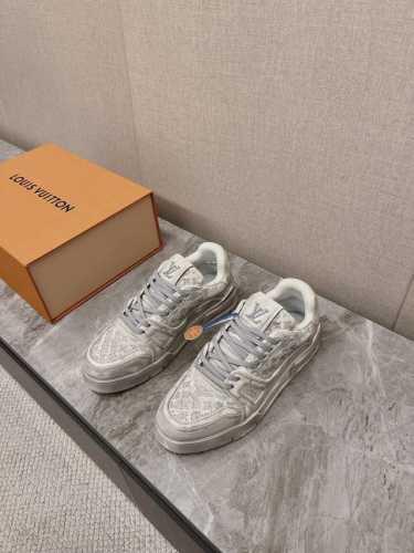 顶级版本情侣款 Louis*Vuitto* Lv Trainer 运动鞋 历时一个月爆拆开发 大底和面料私模 鞋面更是报废了三套模具 才完美调整至原版一致较果