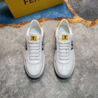工厂p价 Fendi 芬迪 男士最新款休闲鞋！专柜同步上市！原版一比一复刻。全进口官网一比一牛皮面料。内里采用头层顶级羊皮，原版原厂特供橡胶大底。引领时尚新概念