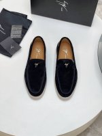 gz 顶级代购：Giuseppe Zanotti Gz朱塞佩 萨诺第 全新潮款上市爆款套脚系列鞋面采用专用高丝光牛反绒面料 进口牛皮内里，原版五金Logo扣装饰