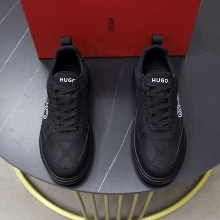 出厂价Pp： 雨果Hugo 最新上市、进口原版牛皮拼接、高级原版图案。高端1:1开模定制，原版发泡耐磨柔软大底，更轻便，防滑。时尚主打潮流，百搭爆款。散发时尚休 - 点击图像关闭