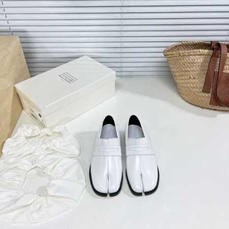 高品质出厂女 P460！男 P510！情侣款！Maison Margiel*Mm6经典分指凉鞋 春夏新品分趾甜美日系 交叉扣带玛丽珍鞋 百搭复古 甜咸 鞋面采用 - 点击图像关闭