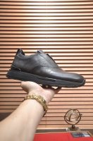 出厂价P Berlut* 布鲁提 男士高端皮鞋 官方最新发布走秀新款 进口牛皮材质 内里进口小牛皮 真皮大底 轻便舒适 。Berlut* 徽章和Logo印花俘获