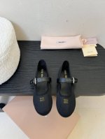 跑量款 Miu Miu 镂空编织芭蕾鞋单鞋缪缪女士蝴蝶结装饰缎面芭蕾舞平底鞋独家高版 Miu Mi*2025春夏芭蕾网纱平底玛丽珍乐福鞋平底Zp开发 原版秒杀市