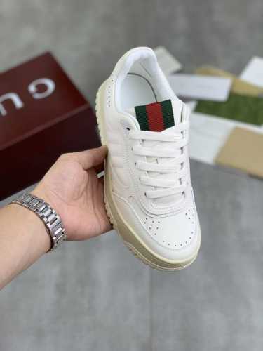 工厂价 实价 Gucci 古驰情侣款秋冬低邦走秀款休闲运动鞋，顶级版本！油边工艺一比一复刻。早春新款，打造属于完美的风格，又酷又飒 C位时髦穿搭 带复古加未来感