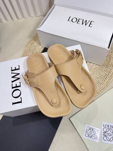 出厂 男+10 情侣款 罗意威 Loewe开春新款 凉拖鞋 Ease三连花瓣头 全皮包裹博肯鞋 羊皮材质 舒适度极高 非常具有辨识度 美貌与实用并存舒适而不单调