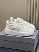 顶级品质 P470 Hogan Ss25 Arrival~ 运动鞋新品 霍跟25春夏运动鞋新品 脚感轻盈，增高效果满分 小牛皮材质，科技立体弹力内垫 Size