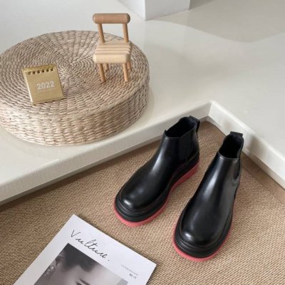 出厂 Bottega Veneta 顶级专柜 官网同步 Bv葆爹天团全系 经典矮筒 中筒靴 真正的经典 永不过时 葆爹穿搭 时尚最前沿 原标 原盒 正确版本 进