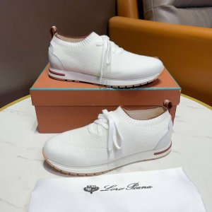 loro Piana 新款莫卡辛鞋官网原版1:1开模，原单品质做工精细，高端奢华鞋面采用原版防水处理透气飞织绒面奢华皮内里橡胶耐磨防滑大底，码数38-44 45