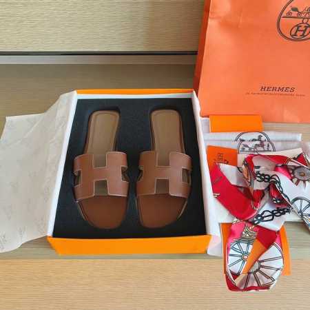 p直销 女鞋 女装 HermèS 包装升级，版型做工材料升级。 Hermes纯手工鞋女鞋 女装 女鞋 女装 产品爱马仕拖鞋 早春新款原版一样， 师傅级纯手工打造 - 点击图像关闭