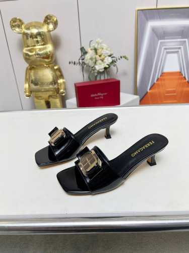 菲拉格慕FERRAGAMO 橡胶底 真皮底 跟高5.5cm 款号522 头层牛皮面 羊皮里羊皮垫脚 码数35-43 42.43定做不退换 这款穆勒高跟拖鞋柔美性