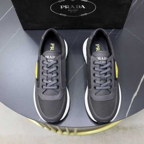 品牌 普拉达 尺码 38-44 45可定做 材料 原版牛皮拼接透气网鞋面 舒适羊皮内里 耐磨轻便大底 款式类别 休闲板鞋 运动鞋 颜色 实物图片色
