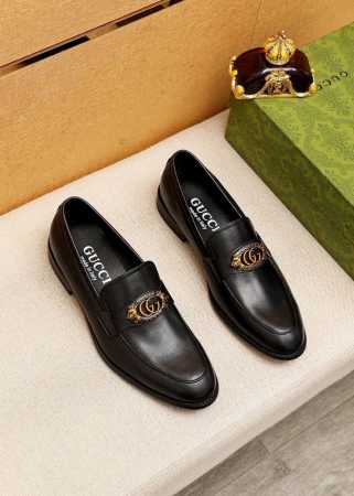 商品商标：Gucci 古驰 休闲皮鞋 正码码数: 39-45 38.45.46订制 商品材料：精选 进口头层小牛皮鞋面+奢华五金扣，进口羊皮内里。强烈立体视觉效 - 点击图像关闭