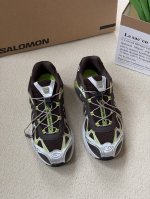 顶级版本萨落蒙代购级别Mm6针织Salomon 联名款半拖鬼才设计师品牌，一个轻奢品牌上脚很百搭哦，也很随脚舒适，这一款德国训练鞋延续了经典的T形真皮拼接设计，
